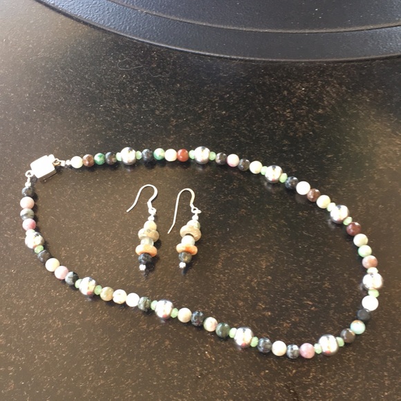 Stone and SS 925 necklace and earrings set - Picture 4 of 9